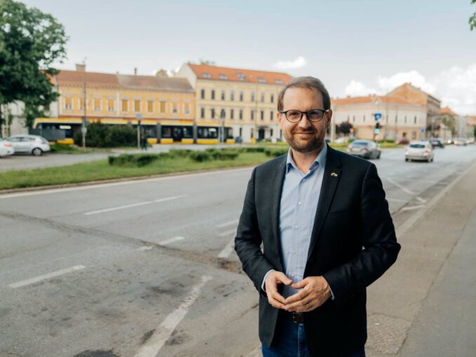 „Bine ați venit în dictatura PSD”. Dominic Fritz, după ce CCR a decis că își poate pierde mandatul. Decizia, în pixul lui Nicușor Dan