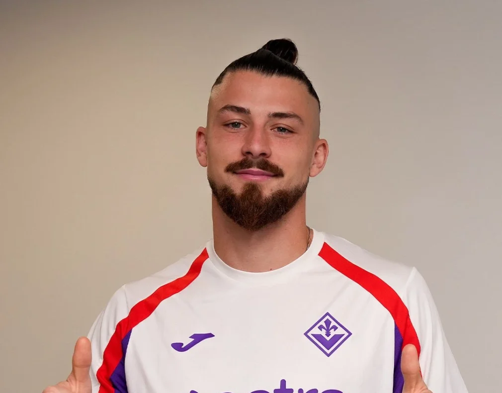 E oficial. Radu Drăgușin a semnat cu Fiorentina