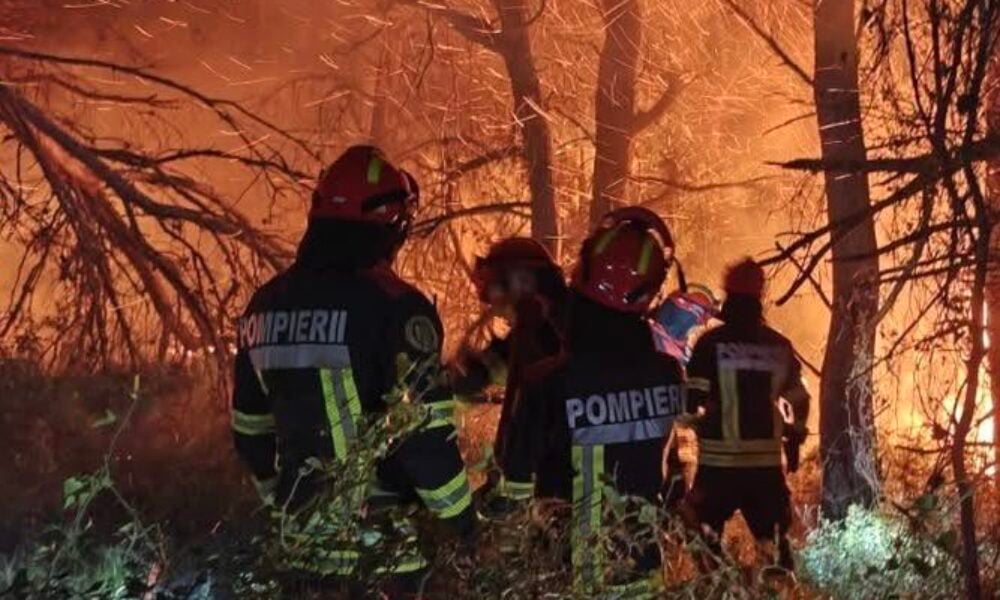 Macron mulțumește României pentru ajutorul acordat de pompierii trimiși la incendiile din Franța