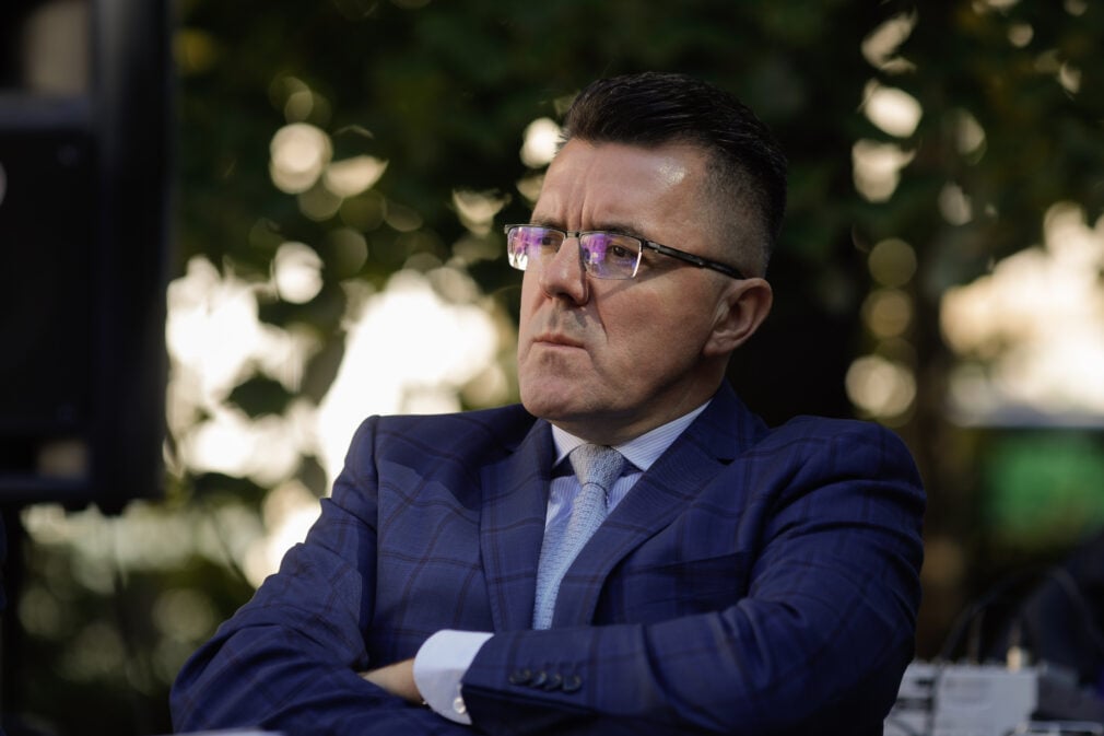 Strategia AUR pentru a-și asigura monopolul pe suveranism. Cum se apără formațiunile care riscă să fie înghițite