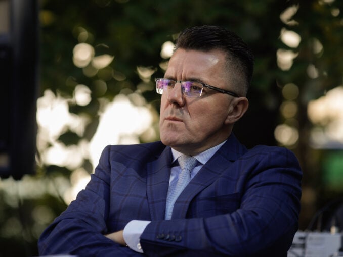 Strategia AUR pentru a-și asigura monopolul pe suveranism. Cum se apără formațiunile care riscă să fie înghițite
