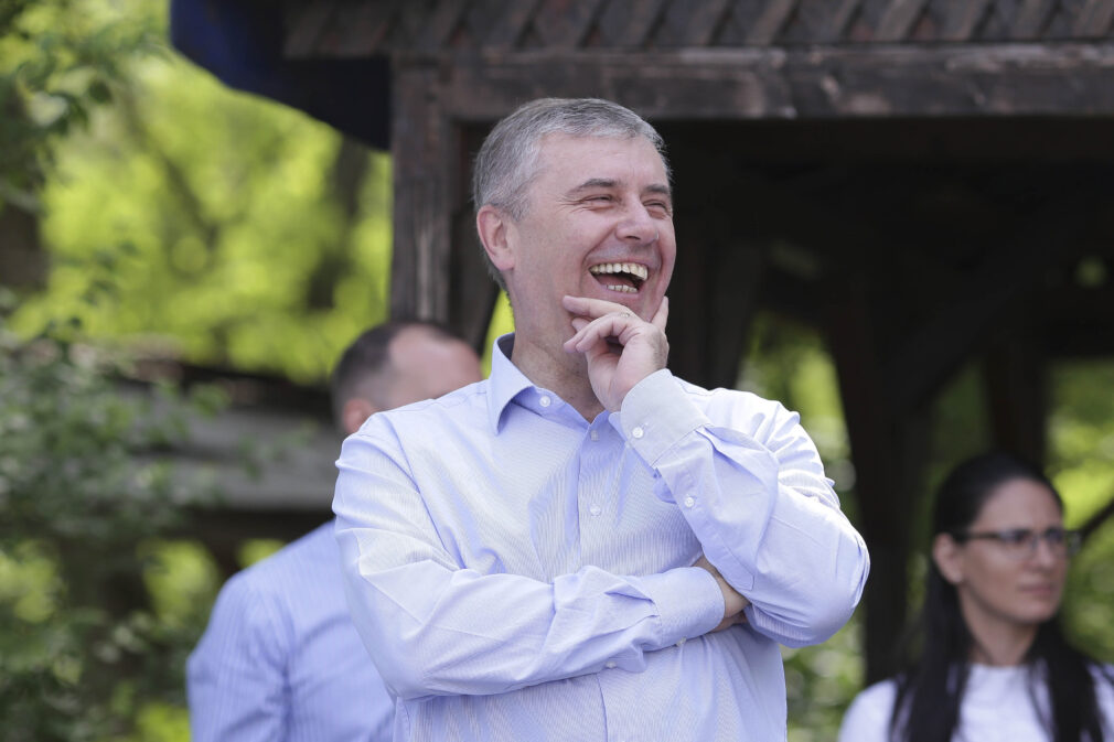EXCLUSIV Reacția politicului la investigațiile despre Lucian Pahonțu. USR și UDMR cer retragerea șefului SPP. Ponta îi ia apărarea