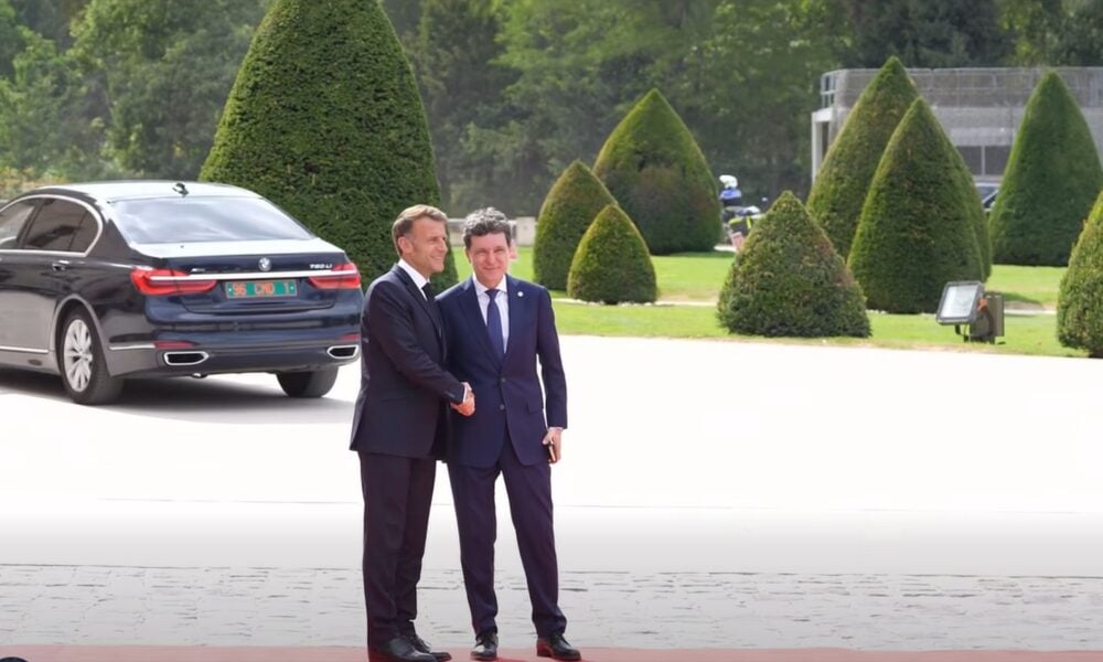 De ce merge Nicușor Dan la Paris?