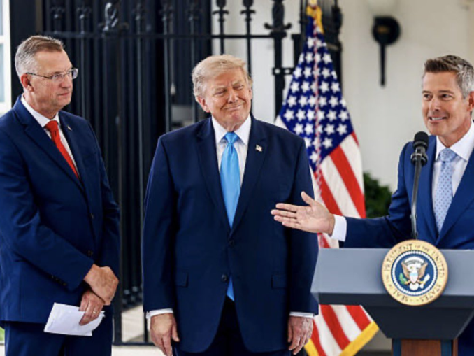 Trump convoacă, în mod excepțional, o ședință de cabinet la Camp David