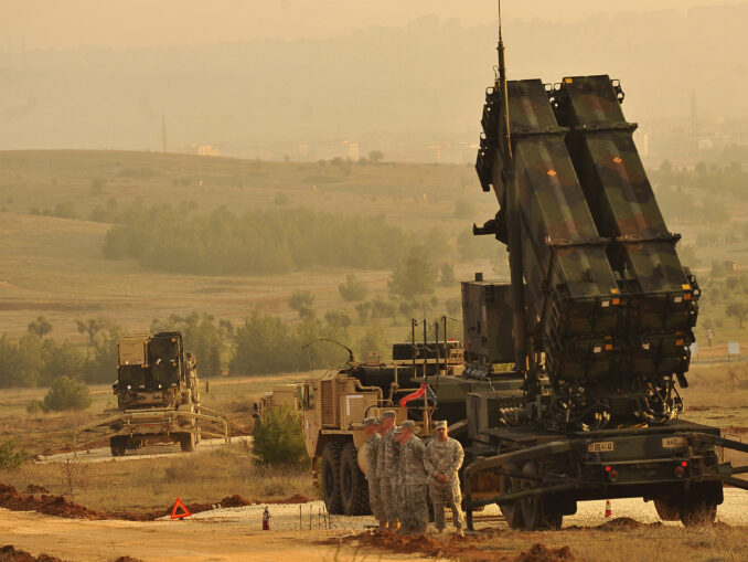 Contract record al Pentagonului pentru interceptoare Patriot