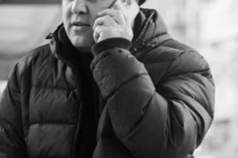 Bărbat din Roman, păcălit de un fals angajat ANAF. A transferat aproape 32.000 de lei
