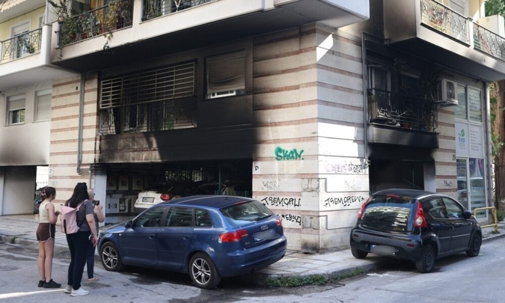 Atacuri asupra locuinţelor unor lideri ai partidului conservator aflat la putere în Grecia