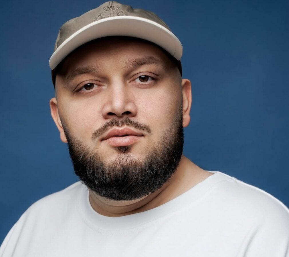 Televiziunea rusă de stat anunță că serviciile secrete pregătesc asasinarea unui muzician fugit din Moscova în Occident