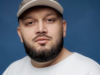 Televiziunea rusă de stat anunță că serviciile secrete pregătesc asasinarea unui muzician fugit din Moscova în Occident