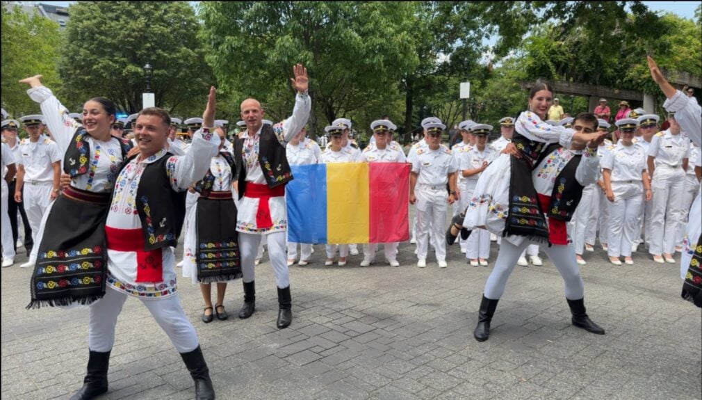 Căsătorie pe bricul „Mircea” și horă în centrul Bostonului VIDEO