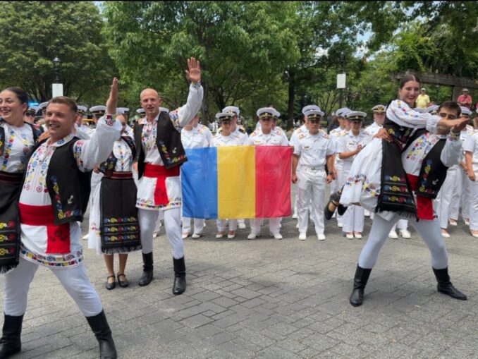 Căsătorie pe bricul „Mircea” și horă în centrul Bostonului VIDEO