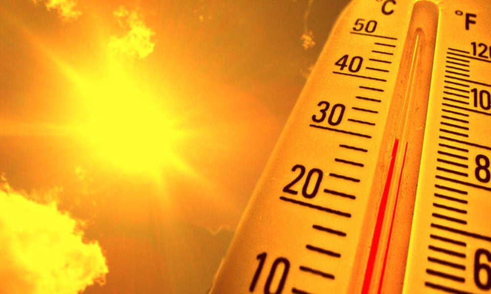 Luna iulie se încheie cu temperaturi uşor mai scăzute, dar august aduce o nouă încălzire