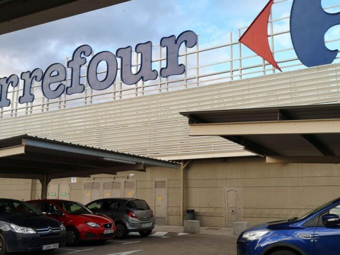 Moștenirea Carrefour pentru fondatorii Dedeman aduce pierderi de zeci de milioane de euro