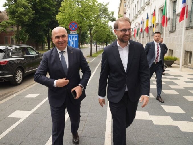 Liderii PNL și USR pregătesc o alianță pentru alegerile locale parțiale. Cele două partide susțin candidați comuni în Timișoara și Sectorul 6