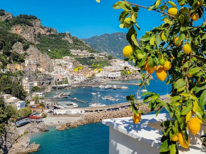 Alternativa secretă la Amalfi: Insula italiană cu prețuri mici care a cucerit turiștii
