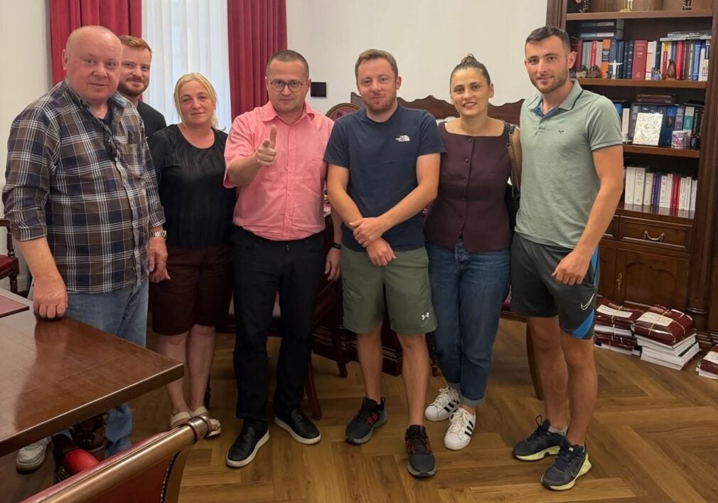 Viorel Pașca caută „intrarea în legalitate”, în timp ce familia trăiește din mila oamenilor