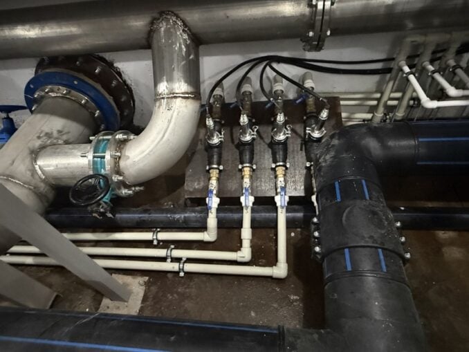 Echipele Veolia au finalizat lucrările pentru reabilitarea şi modernizarea Staţiei de Tratare a Apei din Curtea de Argeş, pe fondul crizei apei potabile – FOTO