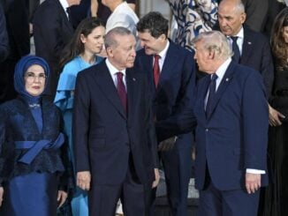 „Domnul Trump s-a întors și i-am prezentat-o pe Mirabela”. Nicușor Dan dezvăluie ce au discutat Prima Doamnă a României și Donald Trump VIDEO