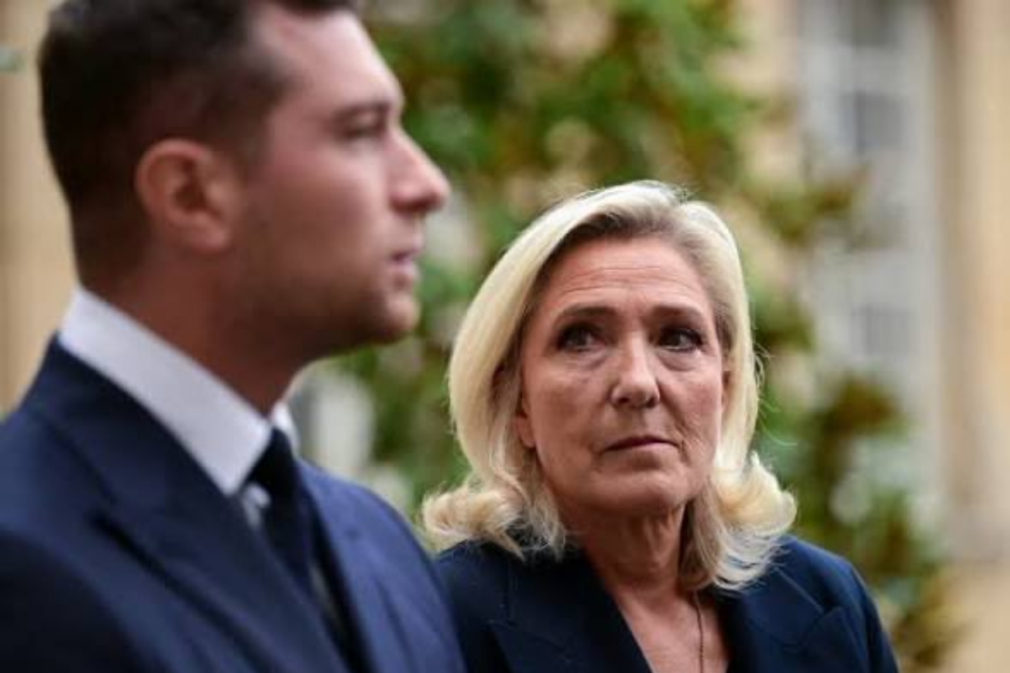 Marine Le Pen și Jordan Bardella, prinși în noi anchete privind fonduri europene