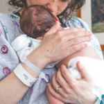 România, mortalitate infantilă, mortalitate maternă, violență obstetrică, abuzuri în maternități, naștere, mame, spitale din România, cezariană, naștere naturală, naștere vaginală