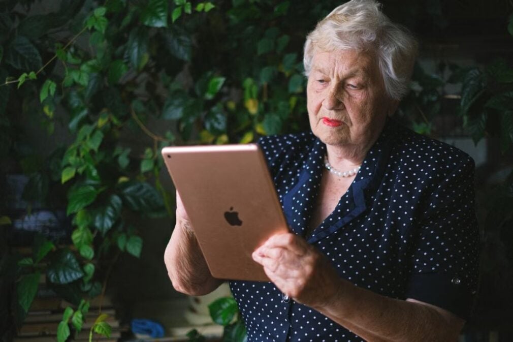 Vârsta de pensionare pentru femei, majorată din iulie. Cum verifici când poți depune dosarul