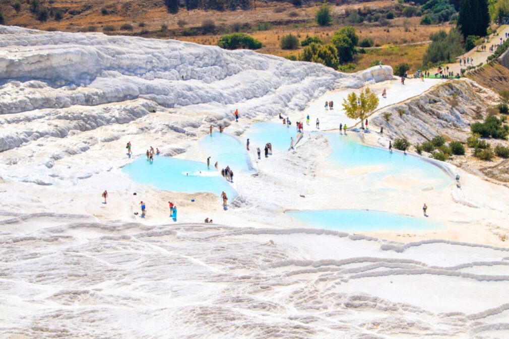Cele mai spectaculoase piscine naturale din lume. Destinațiile care atrag turiști din toate colțurile planetei