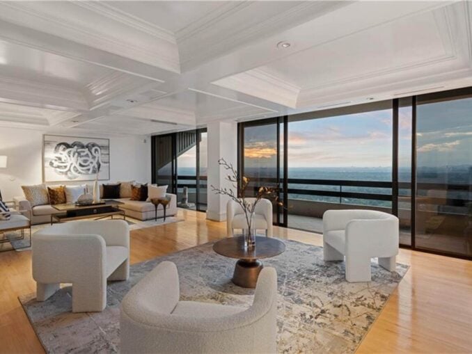 Penthouse-ul uriaș al lui Elton John: 6 apartamente unite într-o singură locuință de lux
