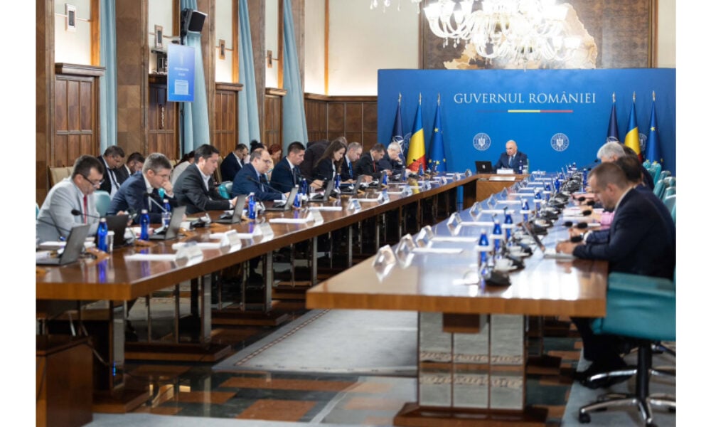 România pierde peste 1.700 de bugetari pe lună sub Guvernul Bolojan. Raport oficial de la Ministerul Finanţelor