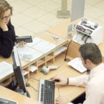 romanii-investesc-in-titluri-de-stat-isi-muta-banii-din-banci