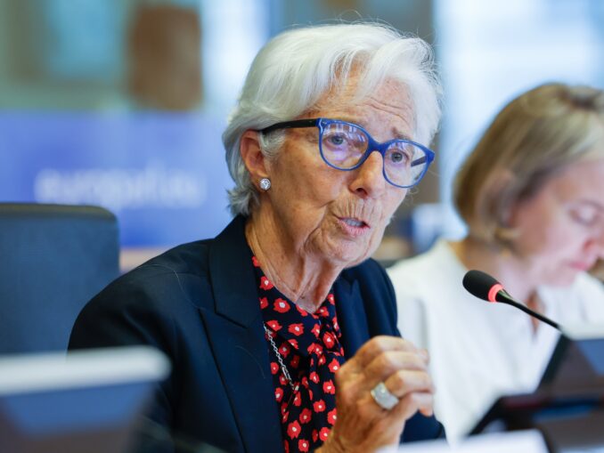 Christine Lagarde avertizează că Europa nu își permite să rateze revoluția Inteligenței Artificiale