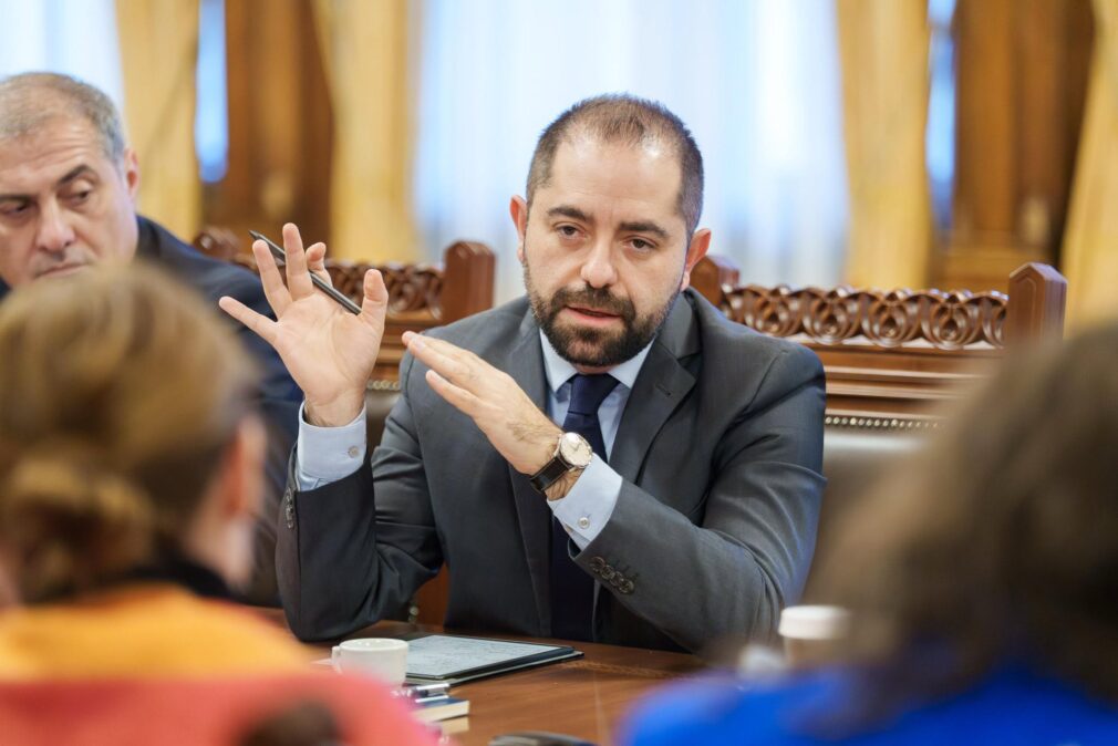 Radu Burnete: Dacă nu există consens, cele 4 partide își asumă să nu depună proiectul legii salarizării