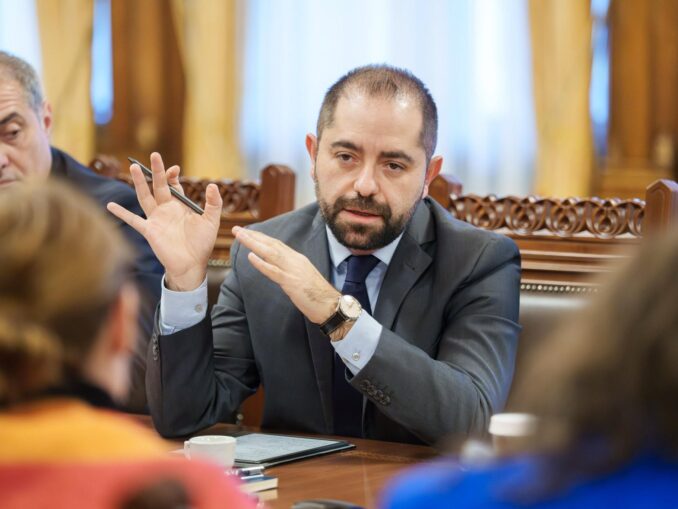 Radu Burnete: Dacă nu există consens, cele 4 partide își asumă să nu depună proiectul legii salarizării