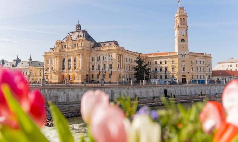 Oradea aprinde lumina pe străzi cu o oră mai târziu pentru a reduce consumul de energie