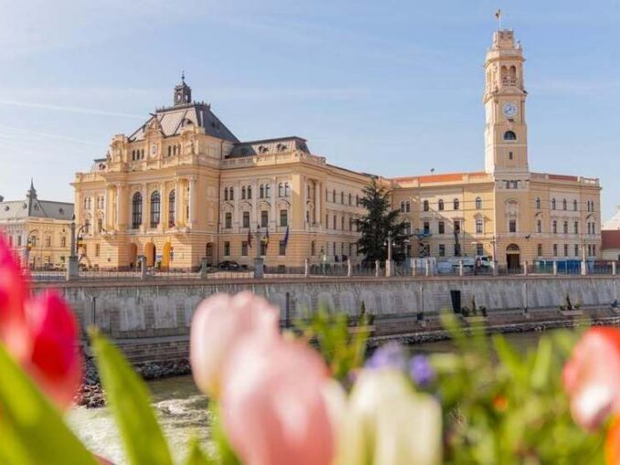 Oradea aprinde lumina pe străzi cu o oră mai târziu pentru a reduce consumul de energie