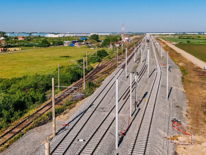 Trei noi obstacole puse intenționat pe calea ferată, în drumul spre mare. Au fost înlăturate chiar înainte să treacă trenul