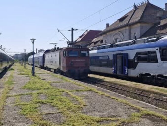 Horațiu Cosma: Moment istoric pentru calea ferată românească, primele rame electrice regionale PESA intră în circulație