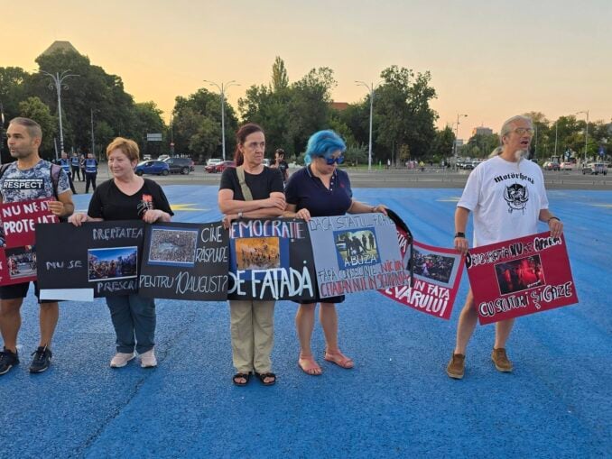 Protest în Piața Victoriei la opt ani de la mitingul din 10 august