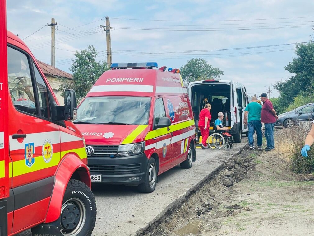 Azil clandestin descoperit în județul Olt. 27 de persoane vârstnice și cu dizabilități, salvate dintr-o gospodărie