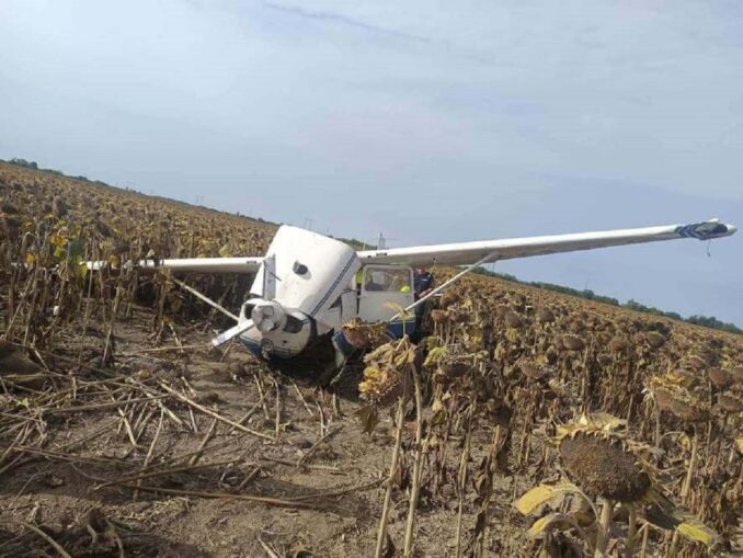 Un avion furat în Ungaria a survolat centrala de la Paks
