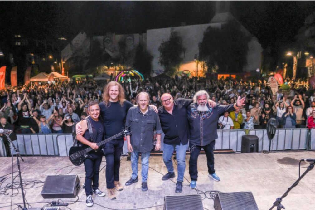 Blues-ul nu poate fi făcut de AI. Se trăiește, se cântă și se ascultă ”pe bune”!