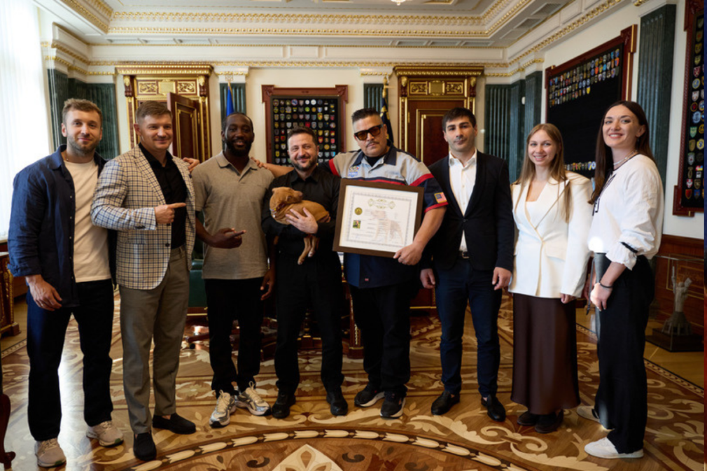 Cadou special: Zelenski a primit un cățel de la boxerul Terence Crawford