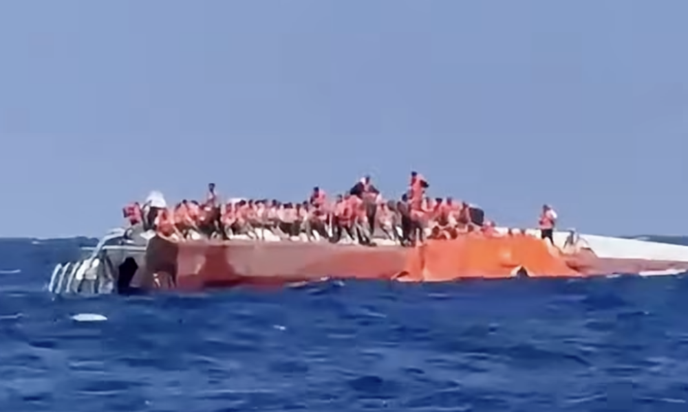 VIDEO UPDATE Cel puțin șapte morți după ce o navă cu 270 de persoane la bord a naufragiat în largul Coastei Ciprului. Operațiuni de salvare în desfășurare