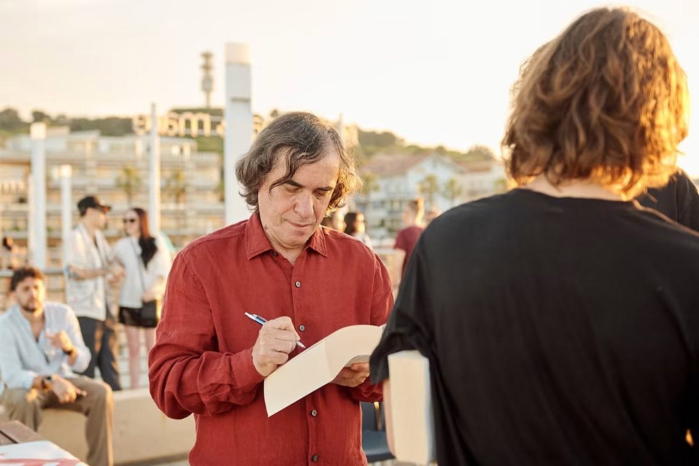 Retraducerea trilogiei „Orbitor” de Mircea Cărtărescu în limba franceză, semnalată în Le Monde