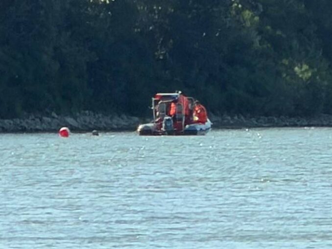 Copil de 16 ani dipărut în apele Siretului, căutat de pompieri din două județe