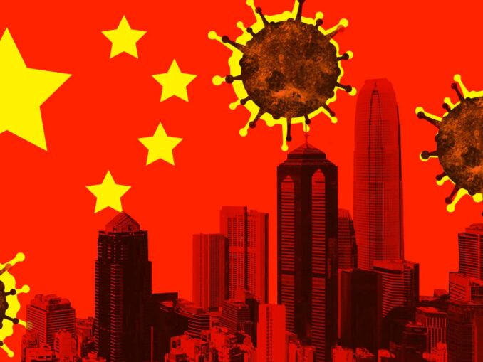 China vrea să rescrie „creierul” chatboturilor globale. Beijingul își propune să controleze informațiile AI