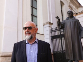Liderul UDMR, Kelemen Hunor, dezminte că s-ar fi autopropus premier. „Băieți și fete, mai cu fantezie, mai cu curaj! Nu vă mai blocați tot timpul cu UDMR și cu persoana mea”