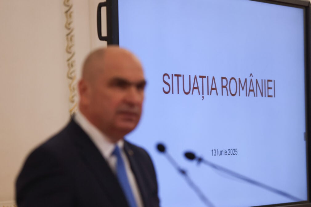 Ce (nu) face diferit Luca Niculescu, sprijinit de PSD, față de Ilie Bolojan, torpilat de PSD, în materie de taxe, pensii și salarii