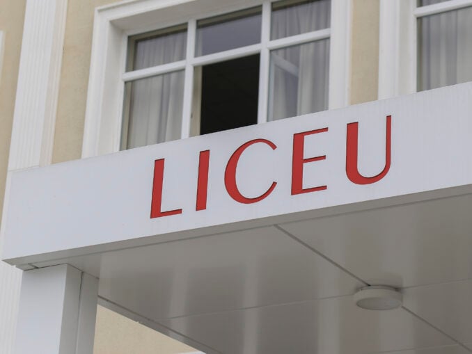 Admiterea dublă la liceu, ca și eliminată. Senatorii au reușit să rezolve paradoxul abrogării și amânării simultane a procedurii