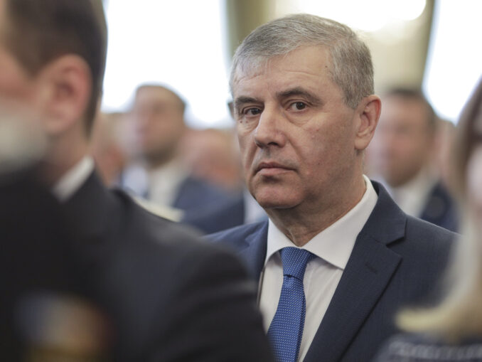 Cum ar fi ocolit Lucian Pahonțu legea timp de 18 ani. CNSAS nu i-a dat niciodată certificat dacă a lucrat sau nu pentru Securitate. Investigație Snoop