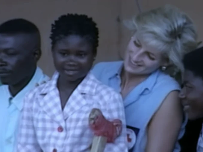  Lady Di, „Prințesa Inimilor”, hăituită până la moarte 